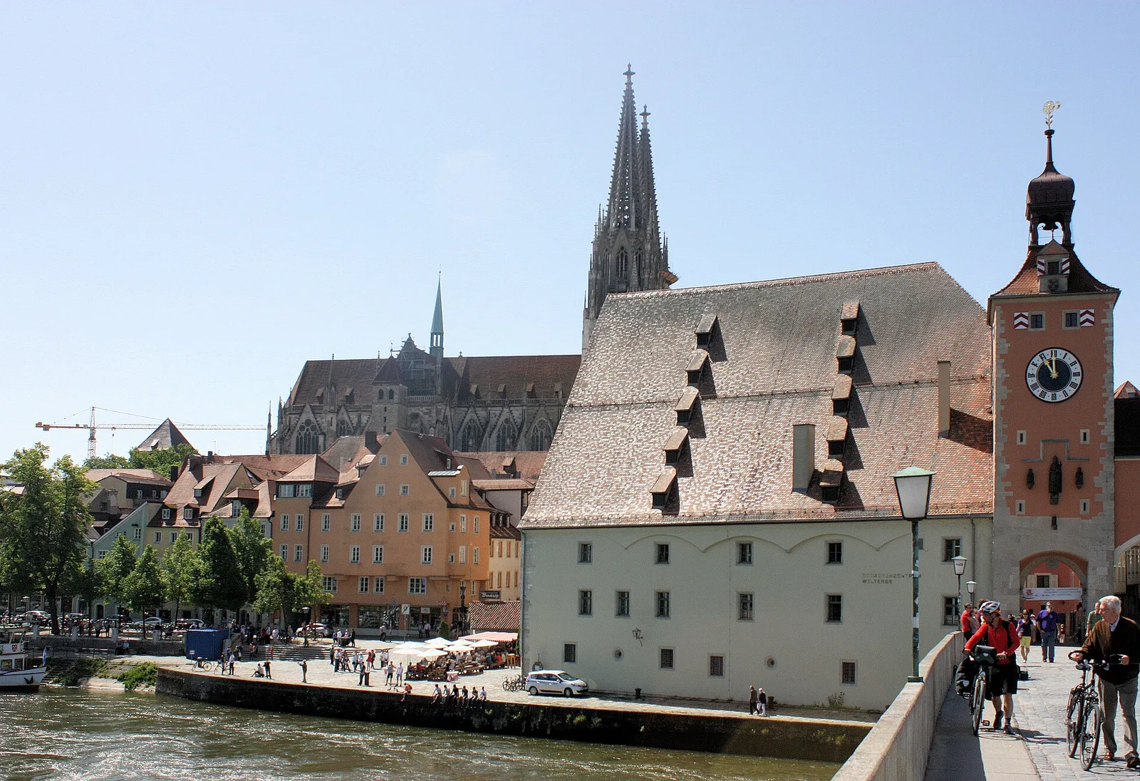 Steinerne Brücke, Dom und Salzstadel in Regensburg